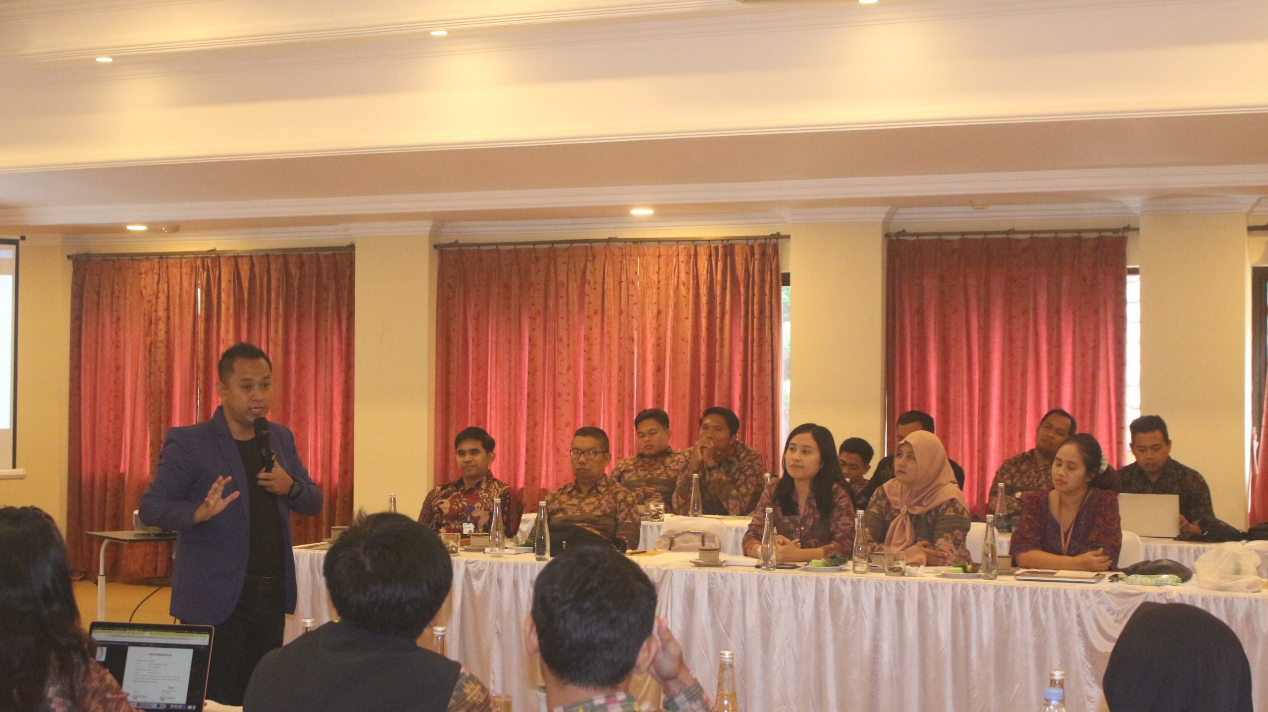 Trainer Service Excellence Manado