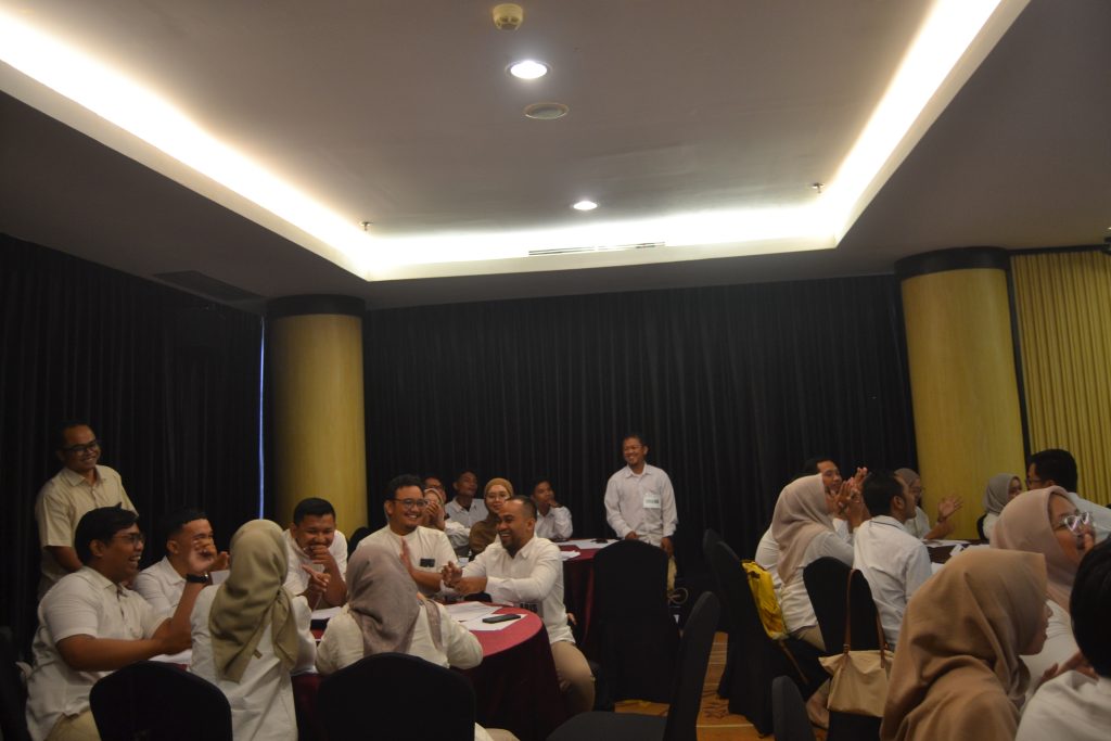 Bekerja Keras